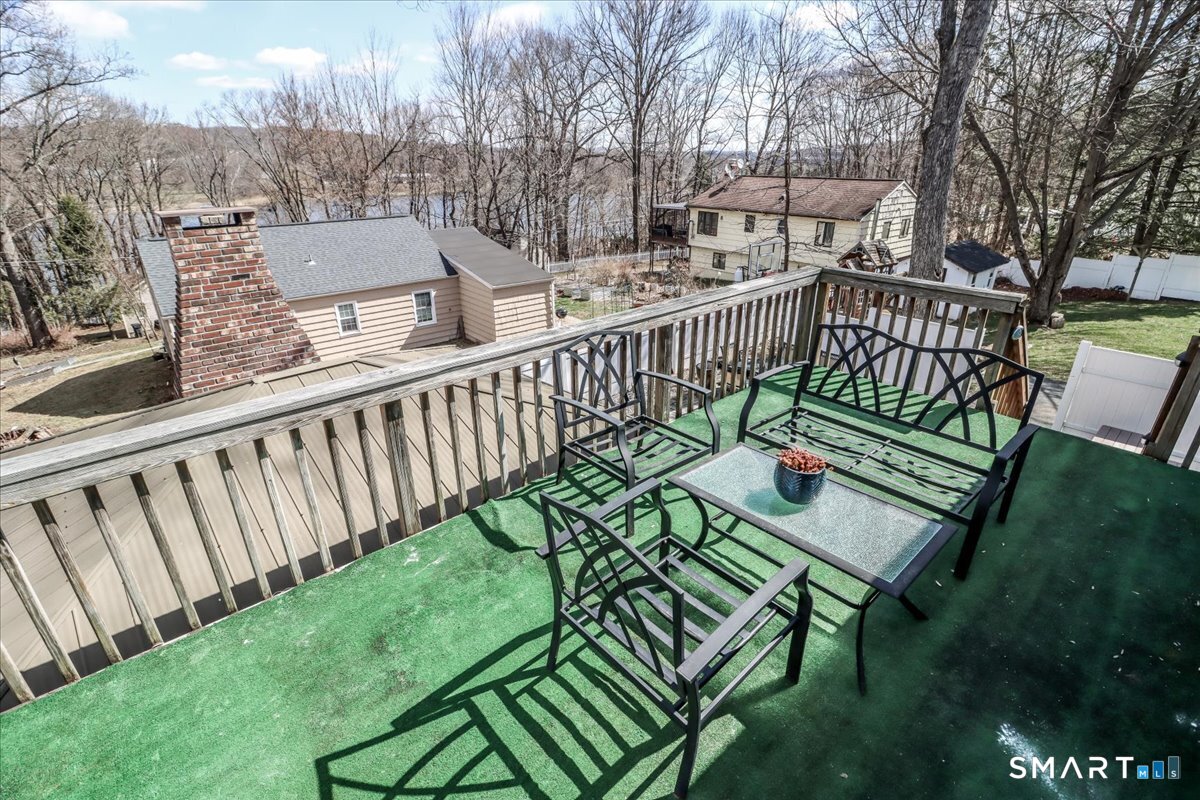 3 Ken Oaks Drive Danbury CT 06810