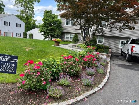 3 Ken Oaks Drive Danbury CT 06810