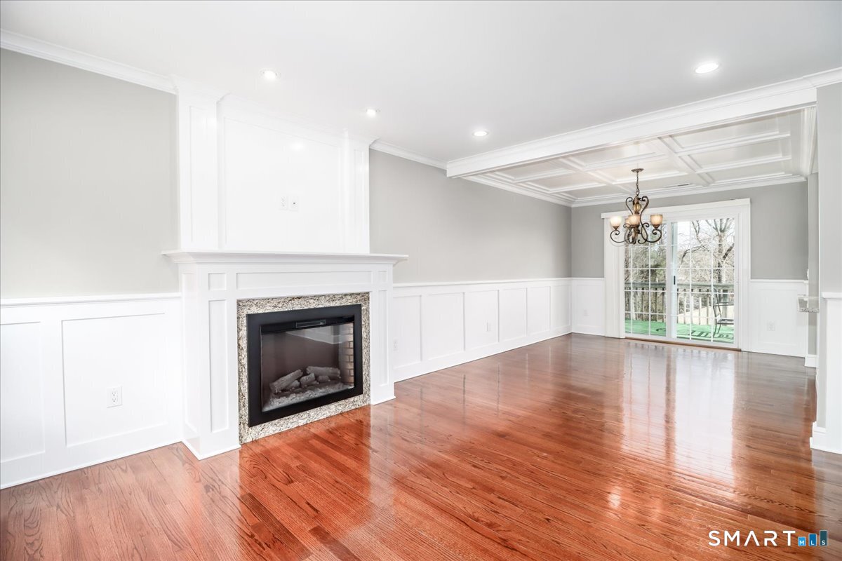 3 Ken Oaks Drive Danbury CT 06810