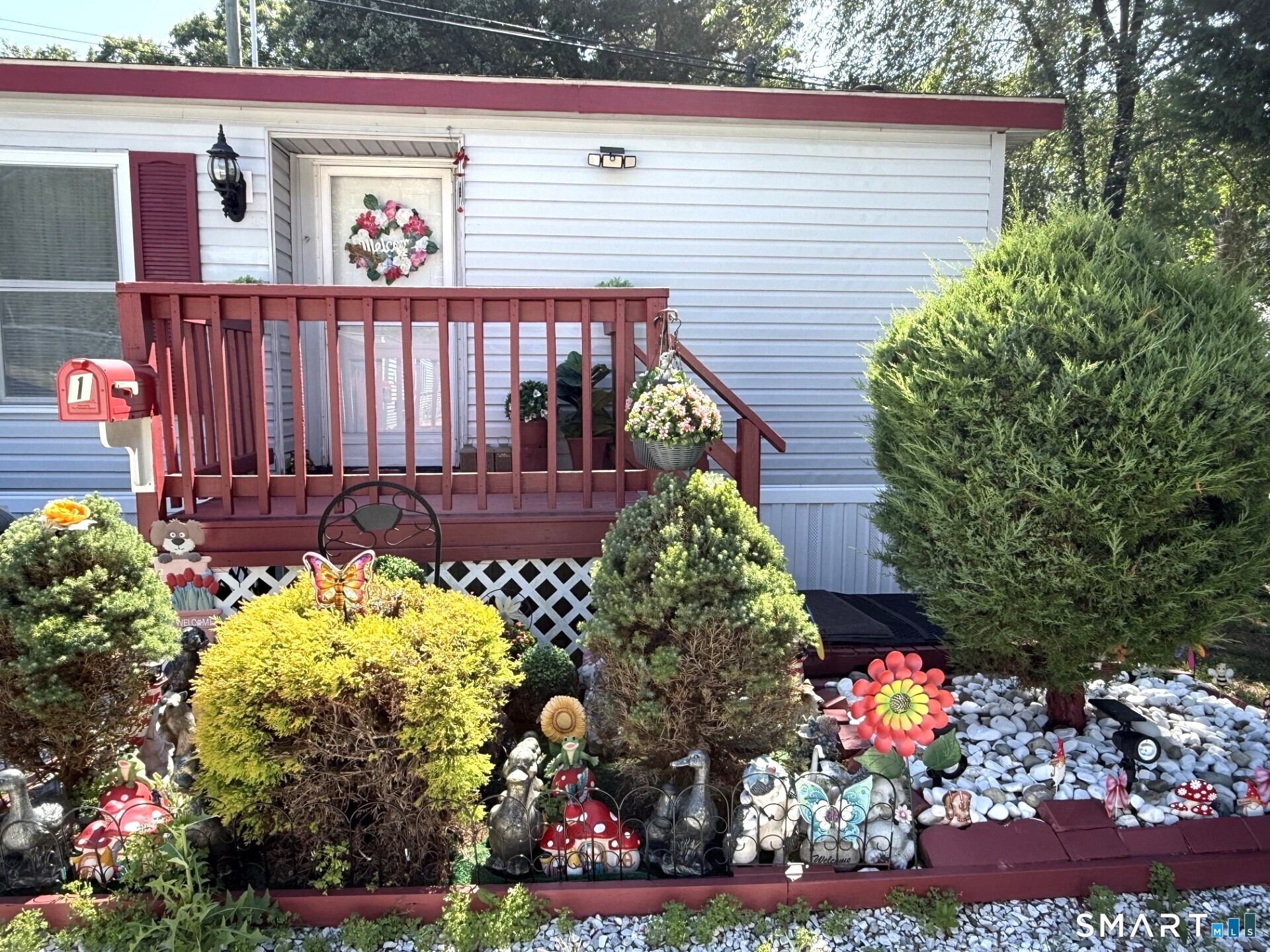 1042 Poquonnock Road Groton CT 06340