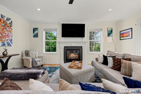 1 Elwell Road New Fairfield CT 06812