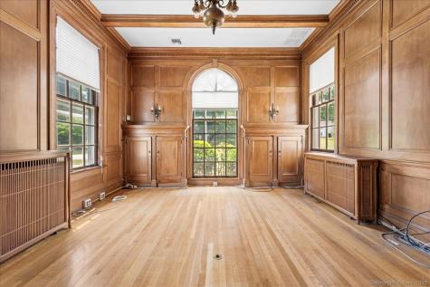 31 North Main Street Essex CT 06426