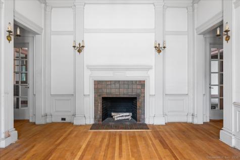 31 North Main Street Essex CT 06426