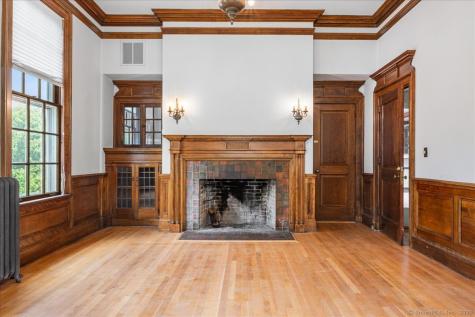 31 North Main Street Essex CT 06426