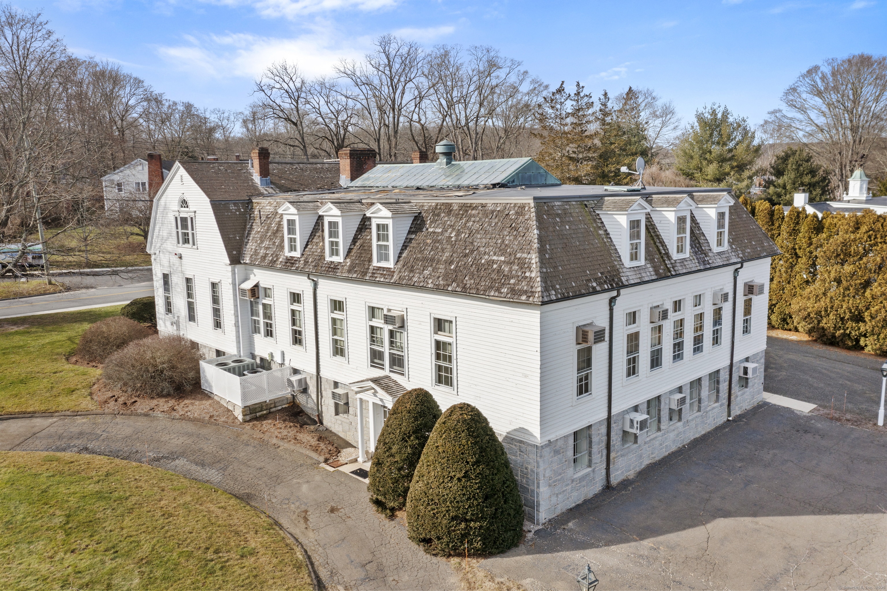 31 North Main Street Essex CT 06426