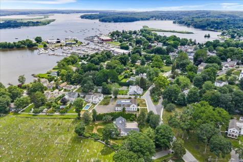 31 North Main Street Essex CT 06426