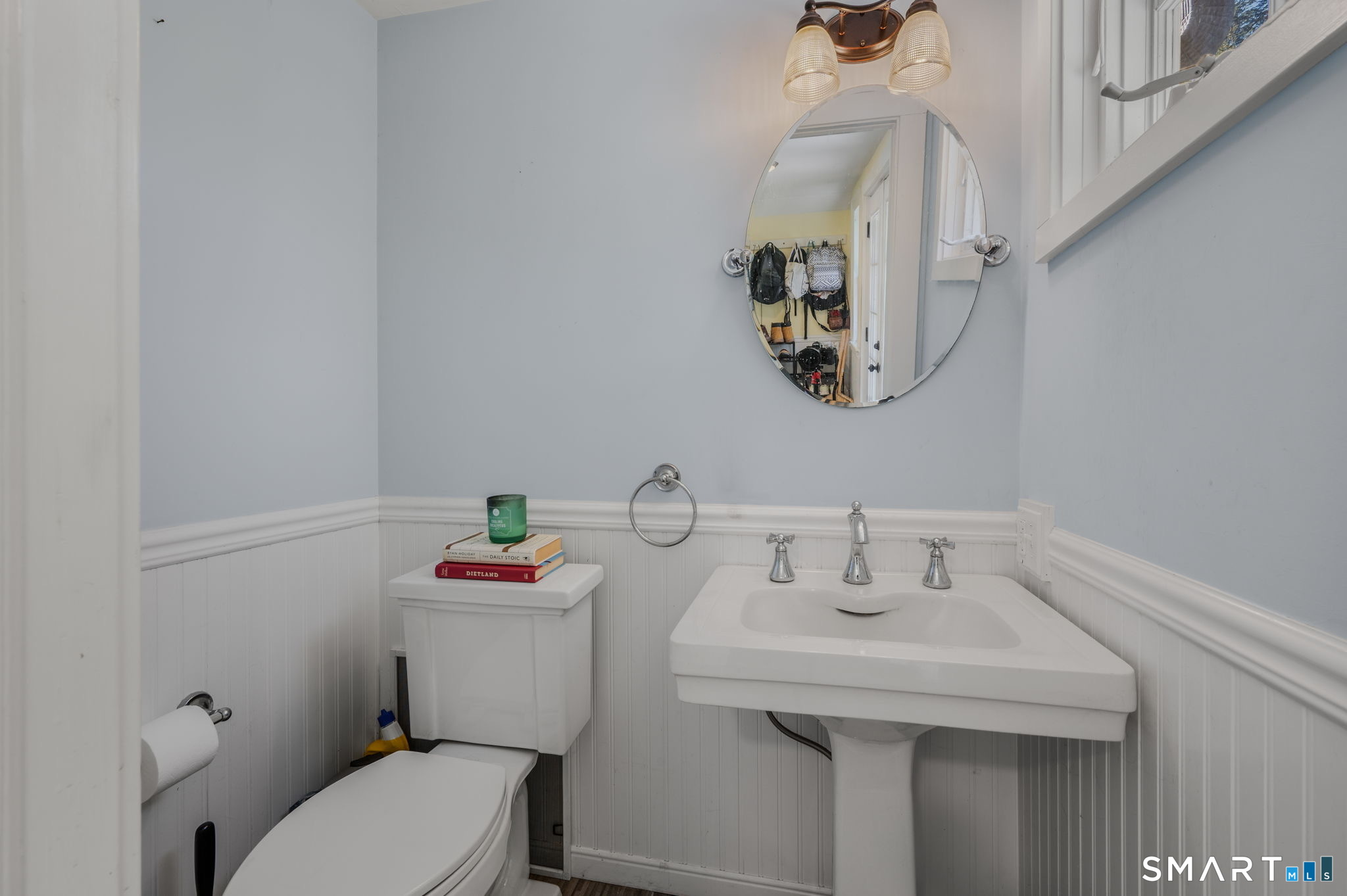 28 Blake Street Essex CT 06442
