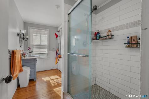 28 Blake Street Essex CT 06442