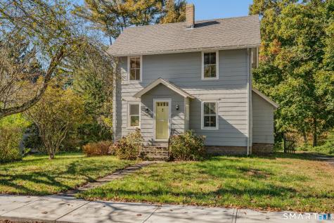28 Blake Street Essex CT 06442