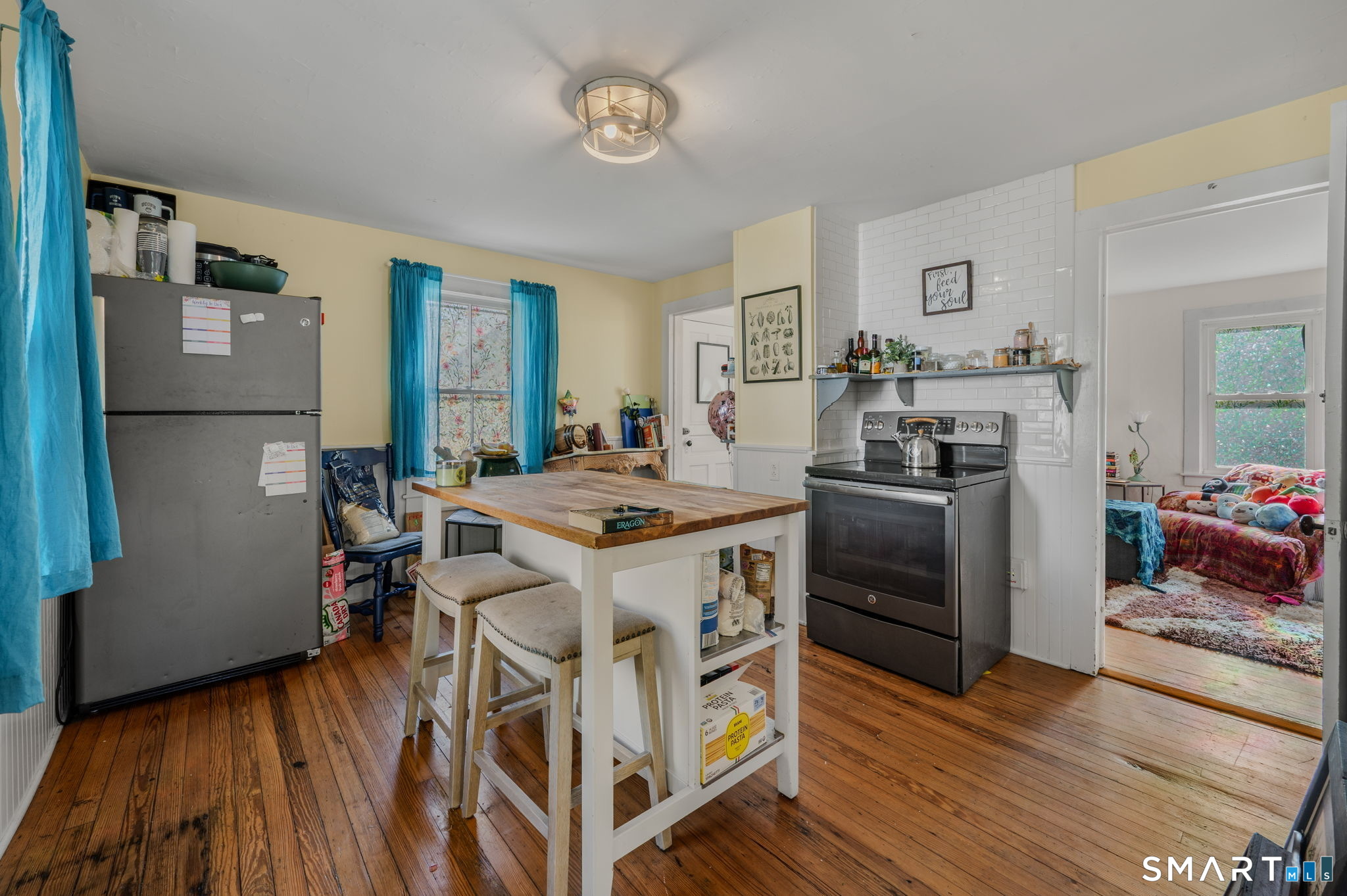 28 Blake Street Essex CT 06442
