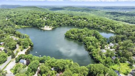 29 Carol Street Danbury CT 06810