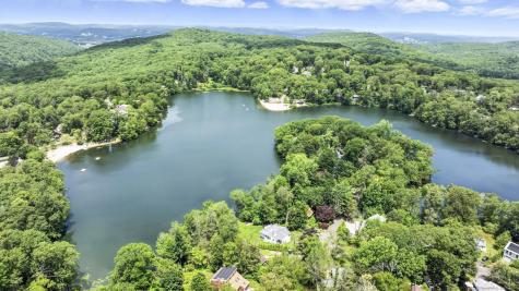 29 Carol Street Danbury CT 06810