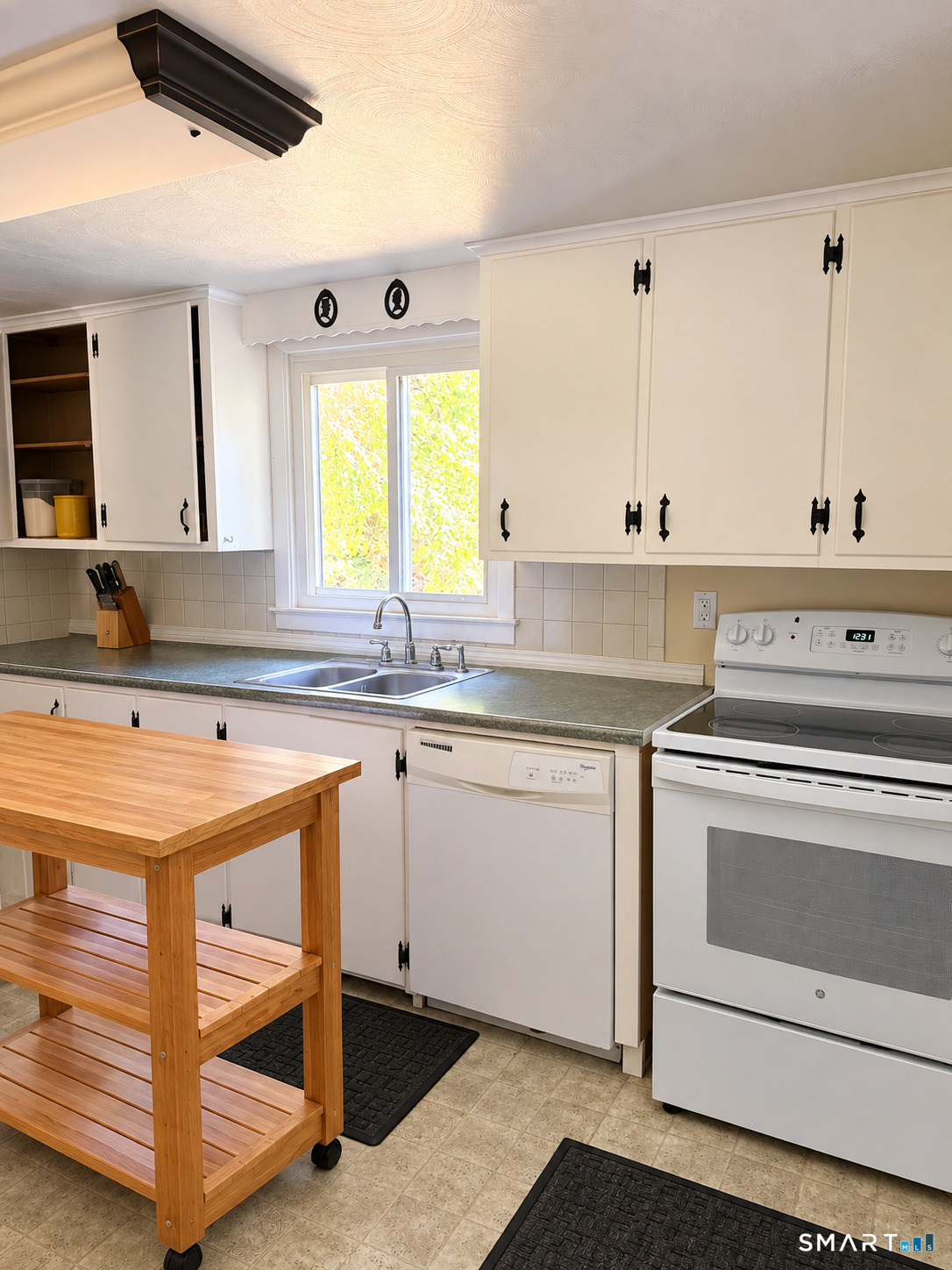 48 Doubleday Road Columbia CT 06237