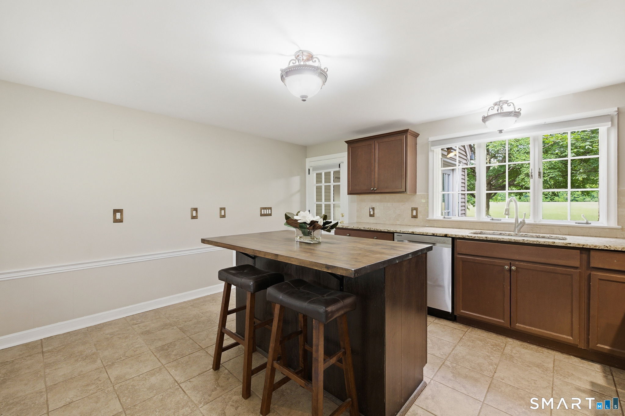 2157 Chamberlain Highway Berlin CT 06037