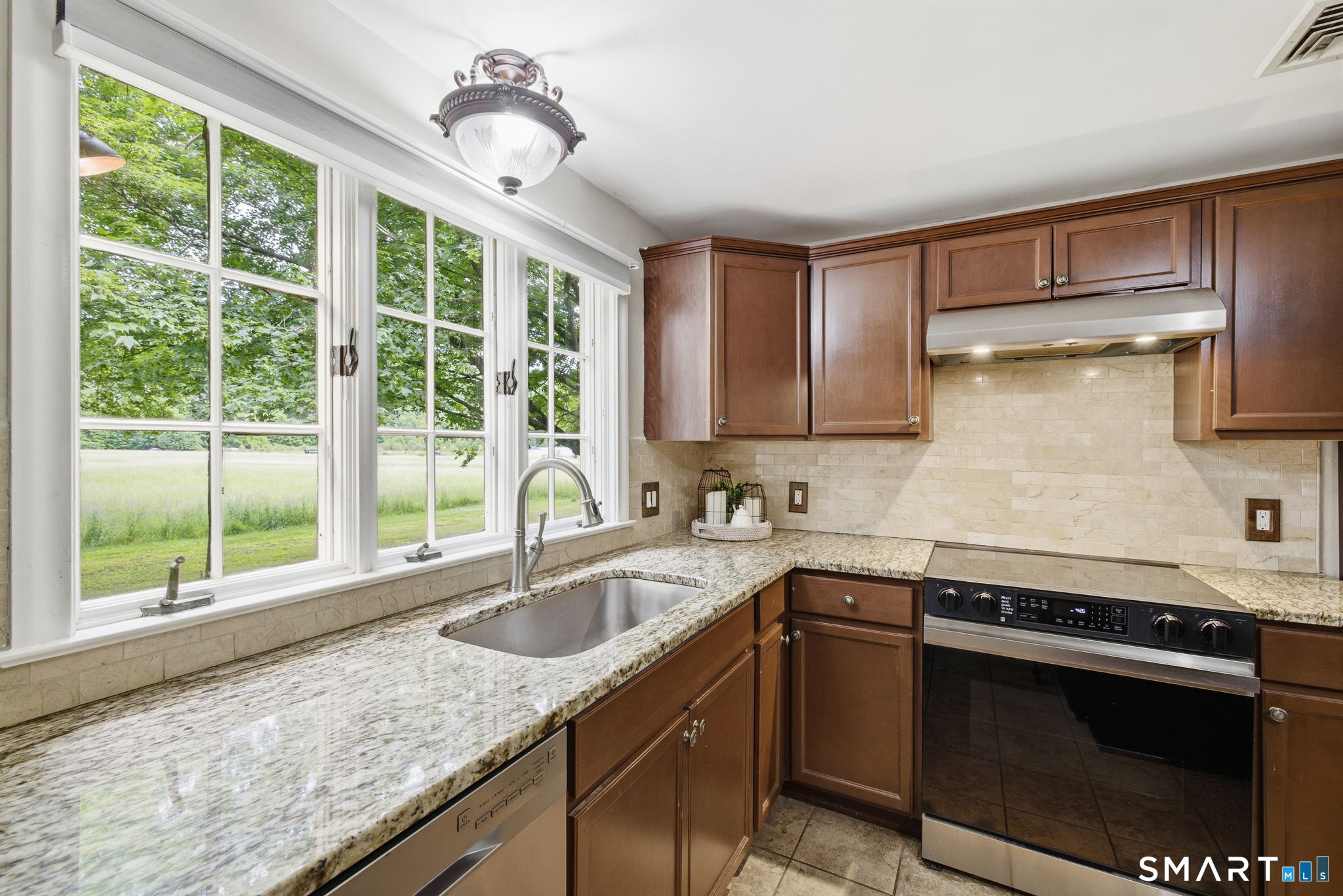 2157 Chamberlain Highway Berlin CT 06037