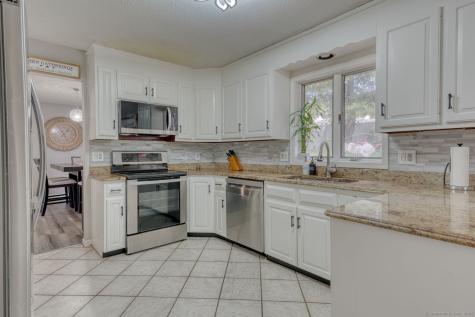 11 Kupchunos Road South Windsor CT 06074
