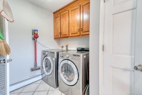 11 Kupchunos Road South Windsor CT 06074