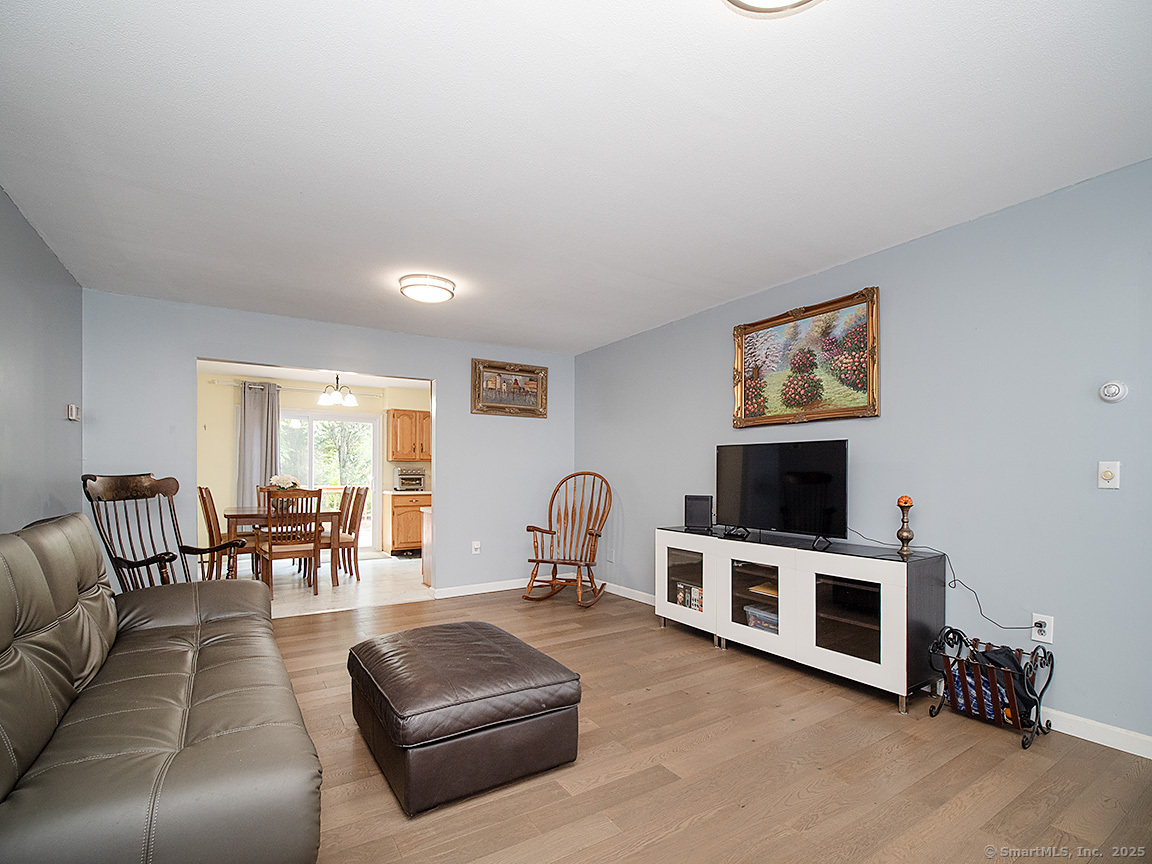 1681 Litchfield Turnpike Woodbridge CT 06525