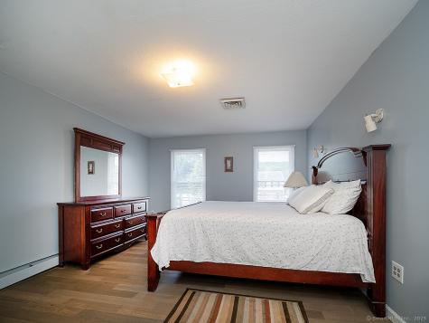 1681 Litchfield Turnpike Woodbridge CT 06525