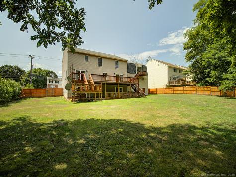 1681 Litchfield Turnpike Woodbridge CT 06525