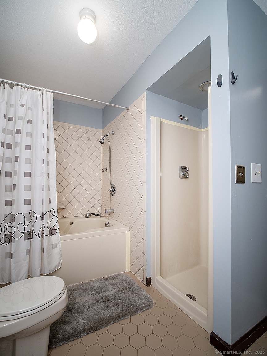 1681 Litchfield Turnpike Woodbridge CT 06525