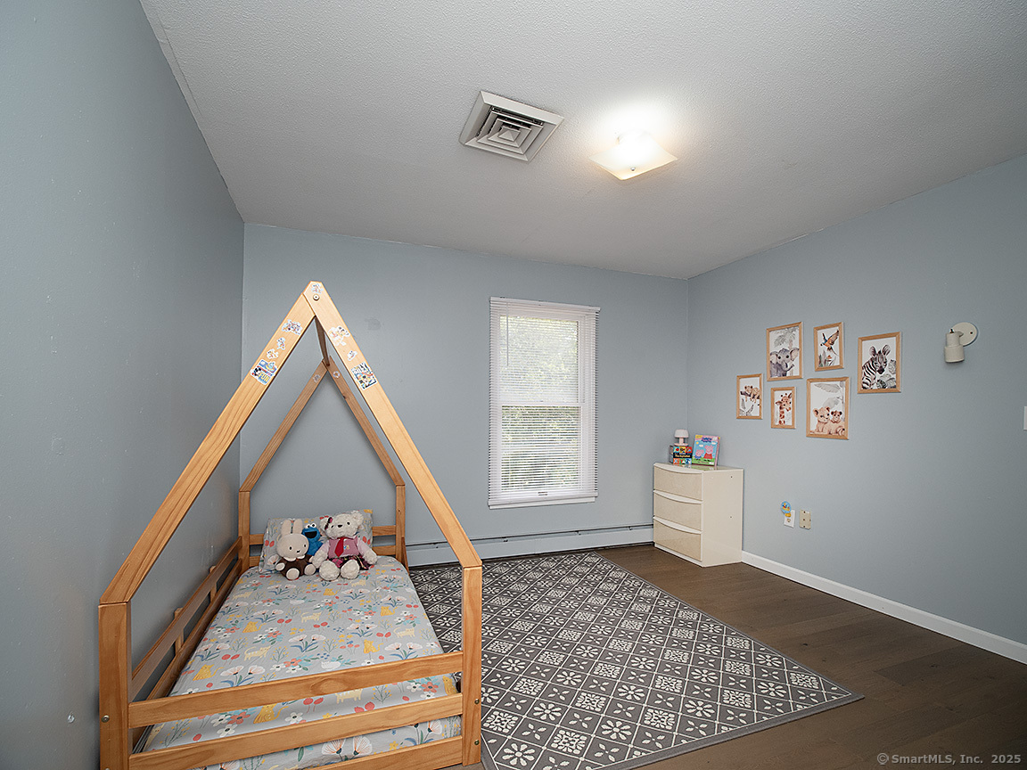 1681 Litchfield Turnpike Woodbridge CT 06525