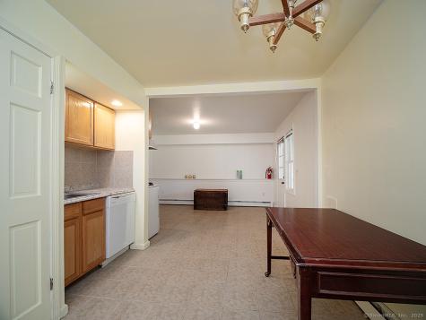 1681 Litchfield Turnpike Woodbridge CT 06525