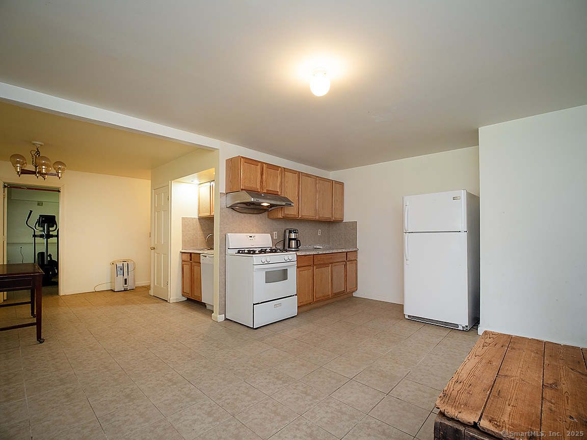 1681 Litchfield Turnpike Woodbridge CT 06525