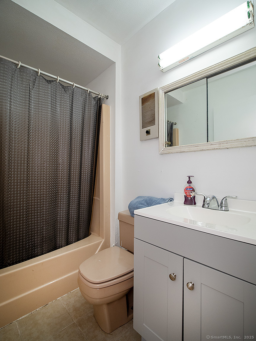 1681 Litchfield Turnpike Woodbridge CT 06525
