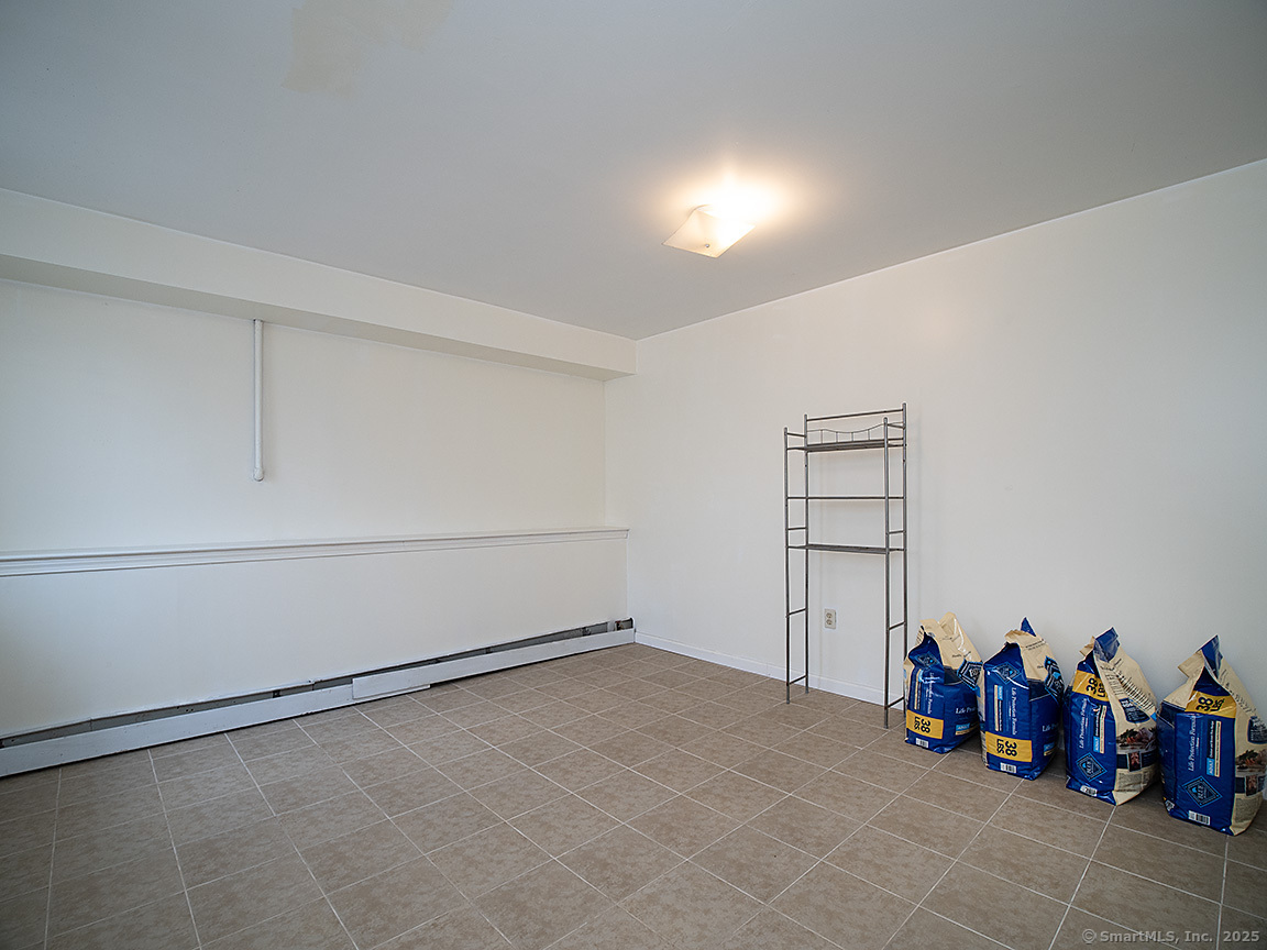 1681 Litchfield Turnpike Woodbridge CT 06525