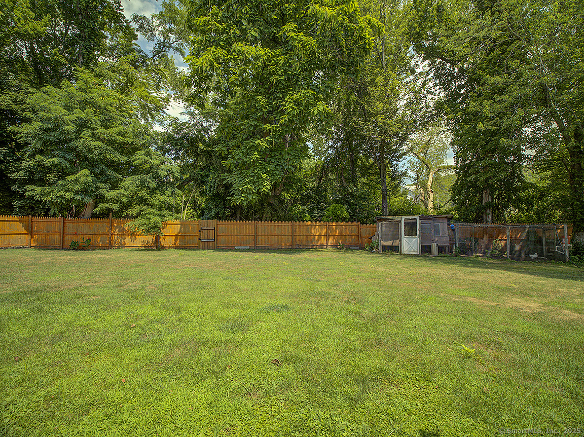 1681 Litchfield Turnpike Woodbridge CT 06525