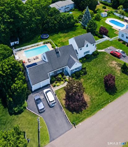 16 Windy Ridge Trumbull CT 06611