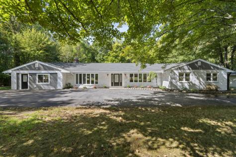 21 Featherbed Lane Branford CT 06405