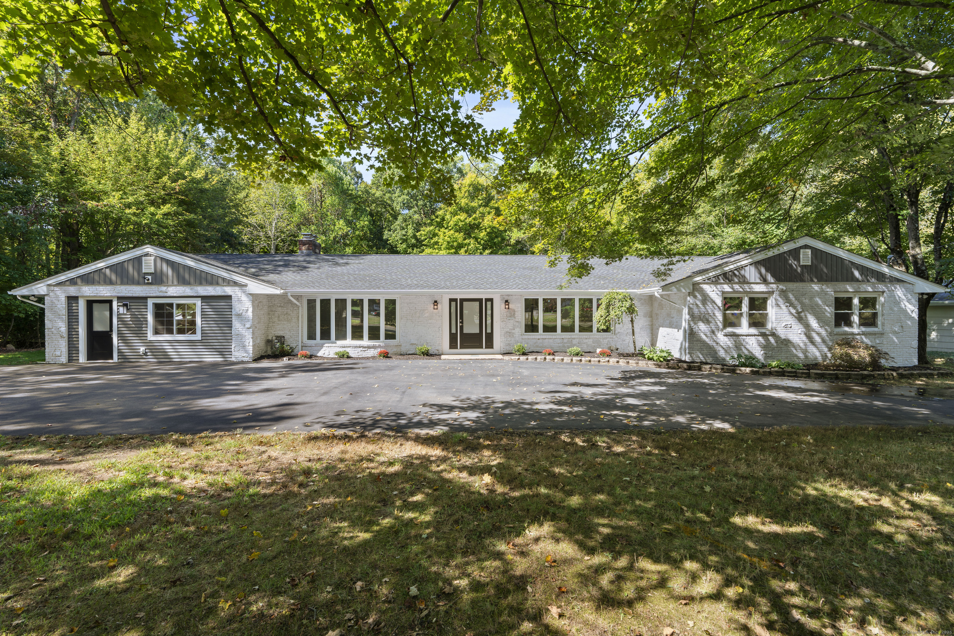 21 Featherbed Lane Branford CT 06405