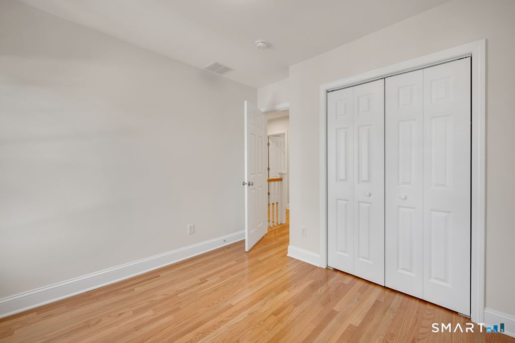 11 Strong Court Plainville CT 06062