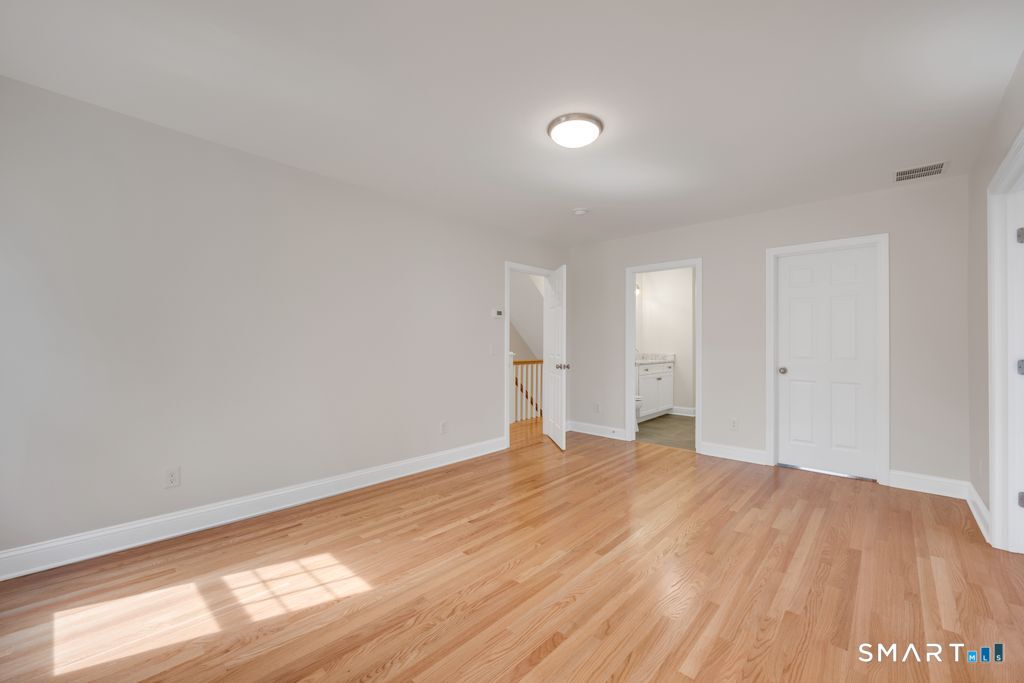 11 Strong Court Plainville CT 06062