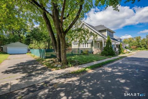 11 Strong Court Plainville CT 06062