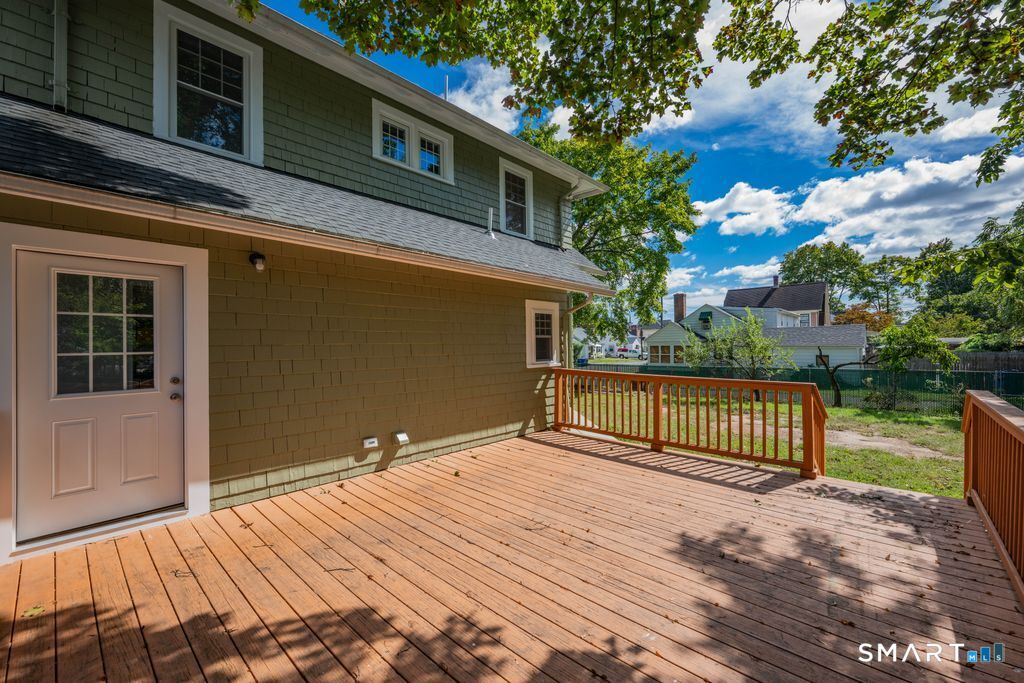 11 Strong Court Plainville CT 06062