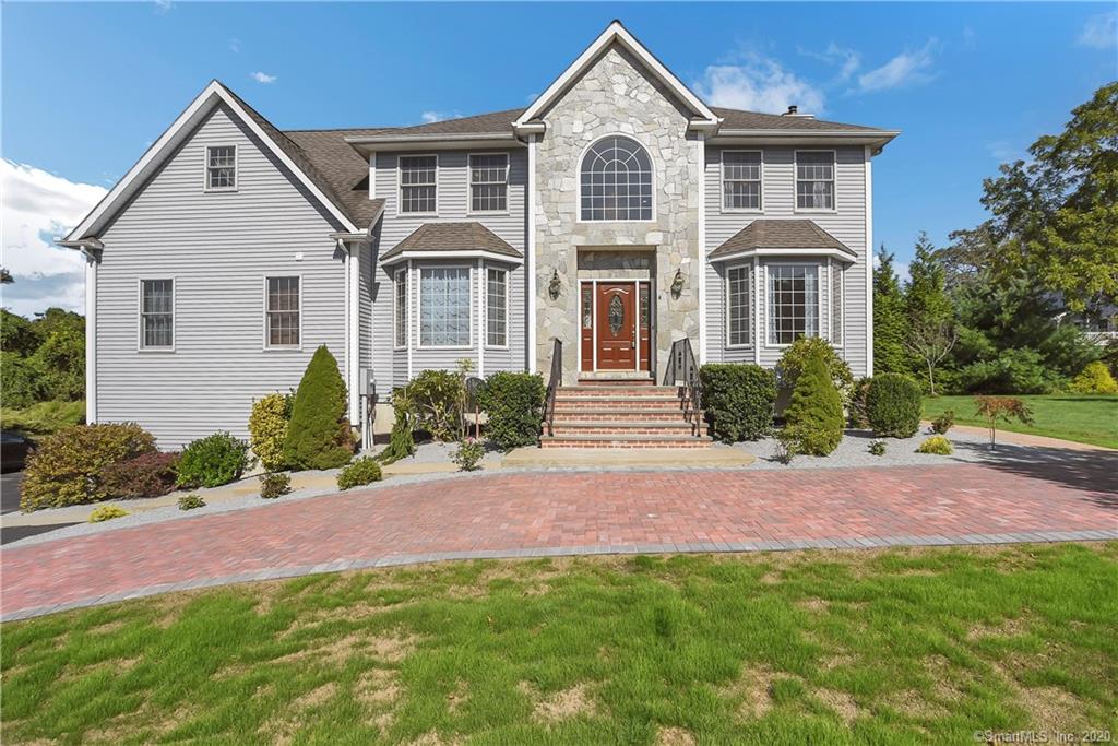 8 Tillies Way Norwich CT 06360