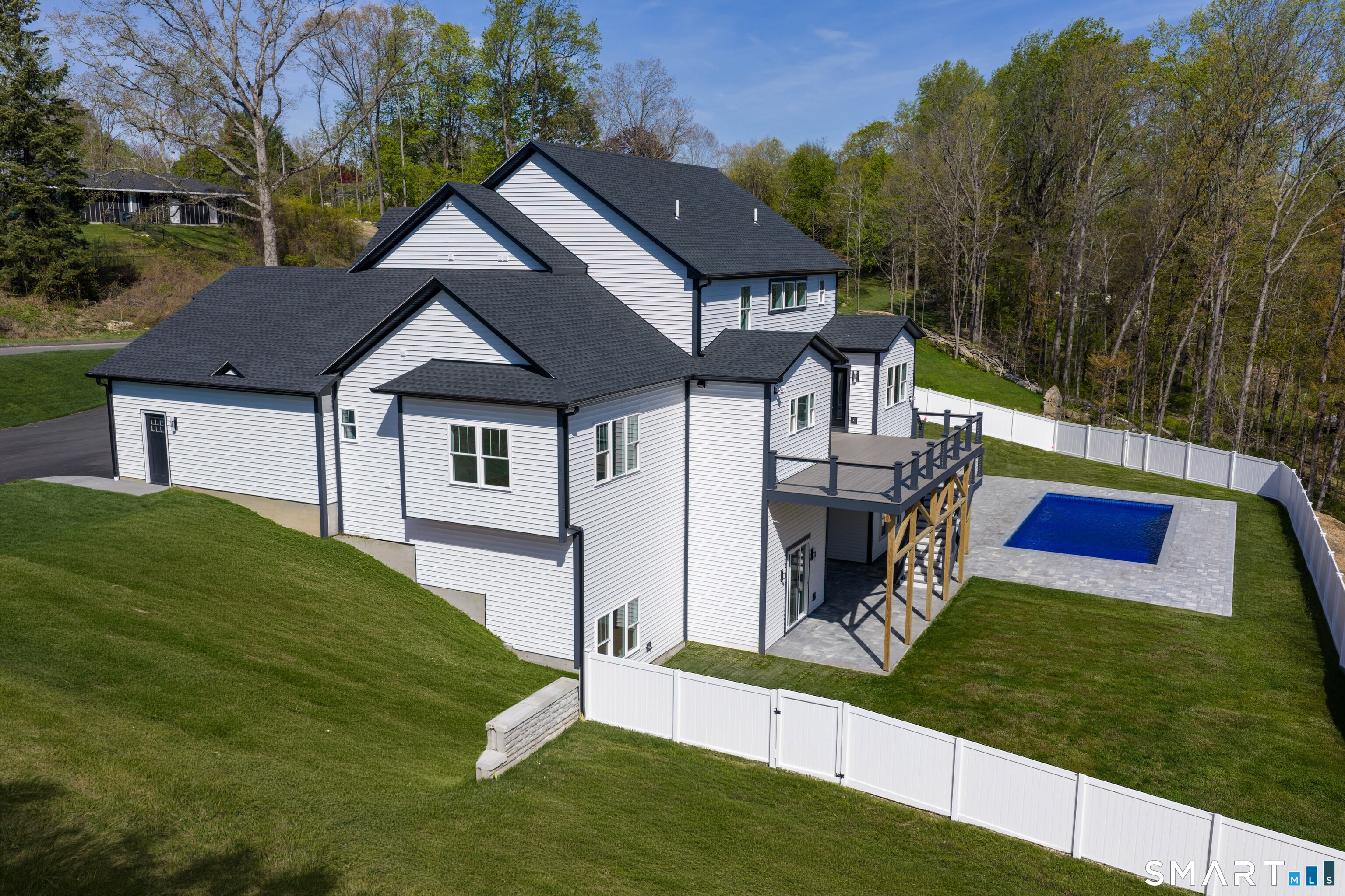 25 Hunting Ridge Road Brookfield CT 06804