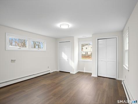 8 Raleigh Road Bridgeport CT 06606