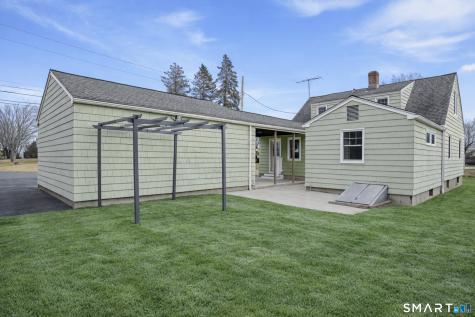 8 Raleigh Road Bridgeport CT 06606