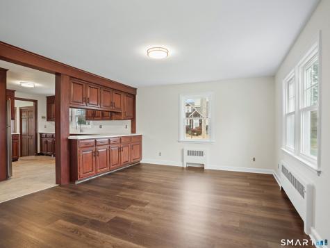 8 Raleigh Road Bridgeport CT 06606