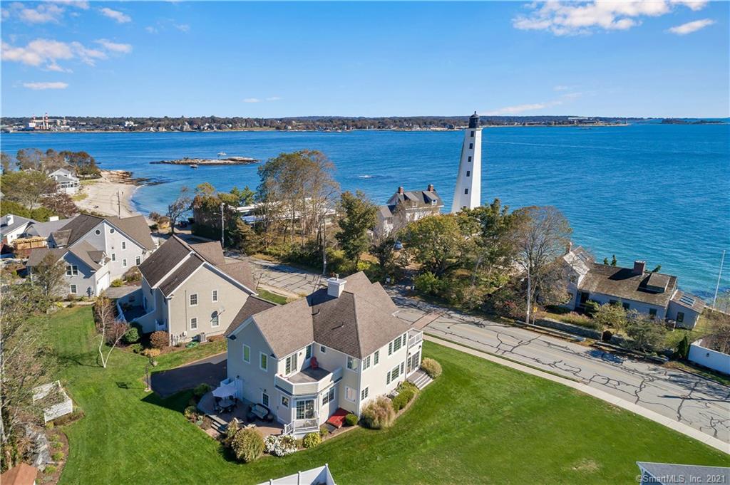 821 Pequot Avenue New London CT 06320