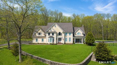 48 Coach Light Drive Woodbury CT 06798