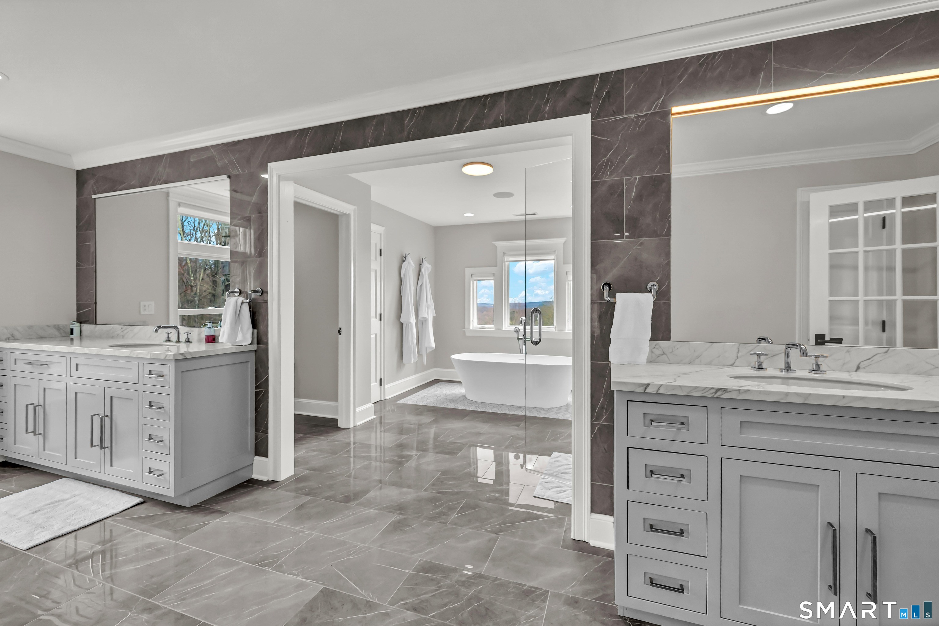 48 Coach Light Drive Woodbury CT 06798