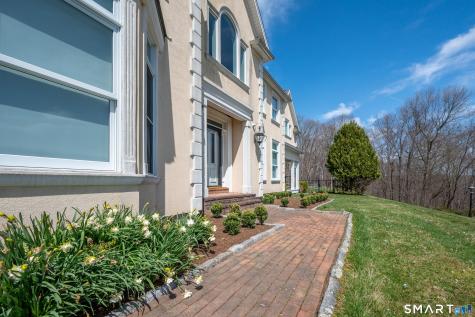 48 Coach Light Drive Woodbury CT 06798