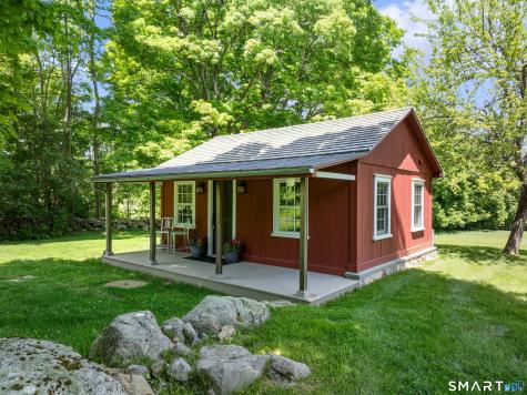 240 Umpawaug Road Redding CT 06896
