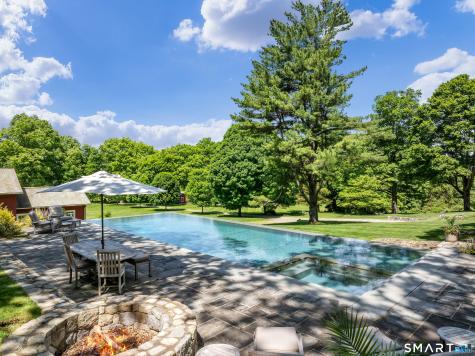 240 Umpawaug Road Redding CT 06896