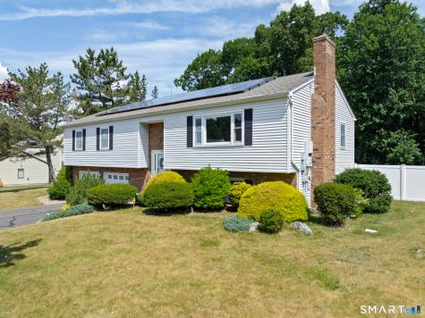 21 Markwood Road Manchester CT 06040